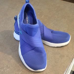 Sketchers memory foam slip on shoes